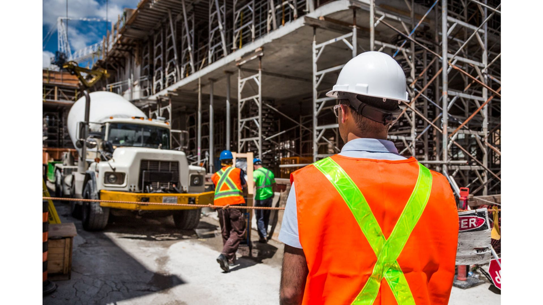 Construction site noise can be dangerous. How to protect yourself?